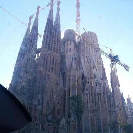 Apartamento Sagrada Familia Барселона Екстериор снимка
